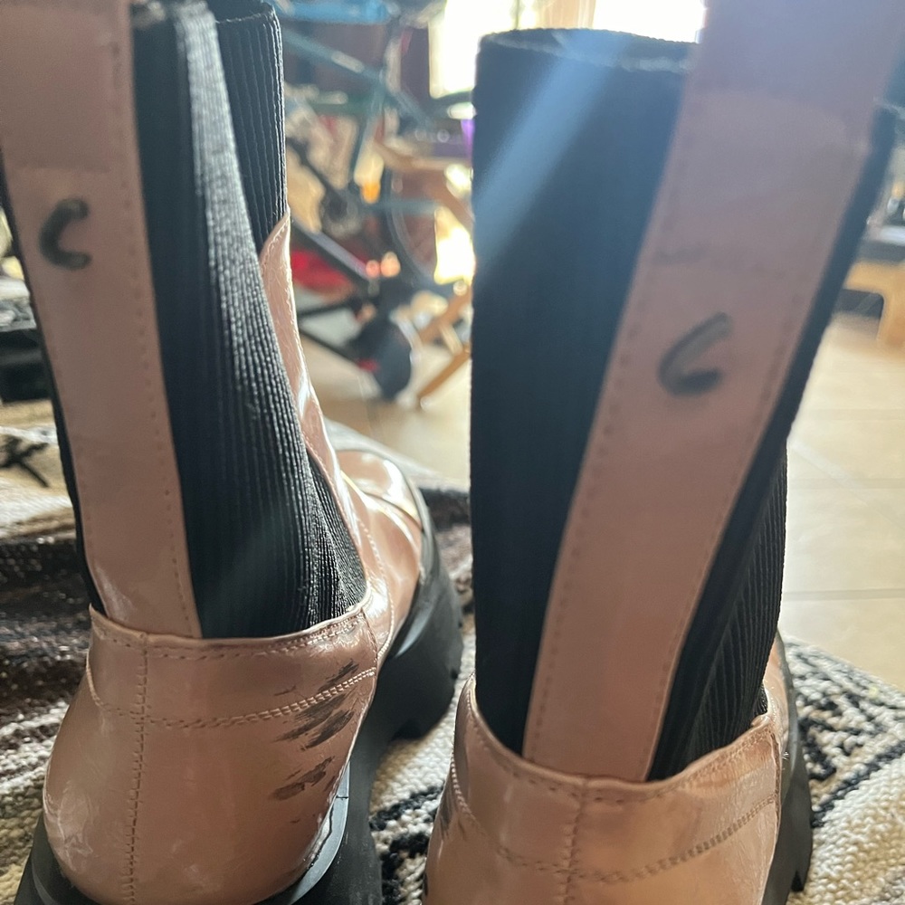 Circus platform boots